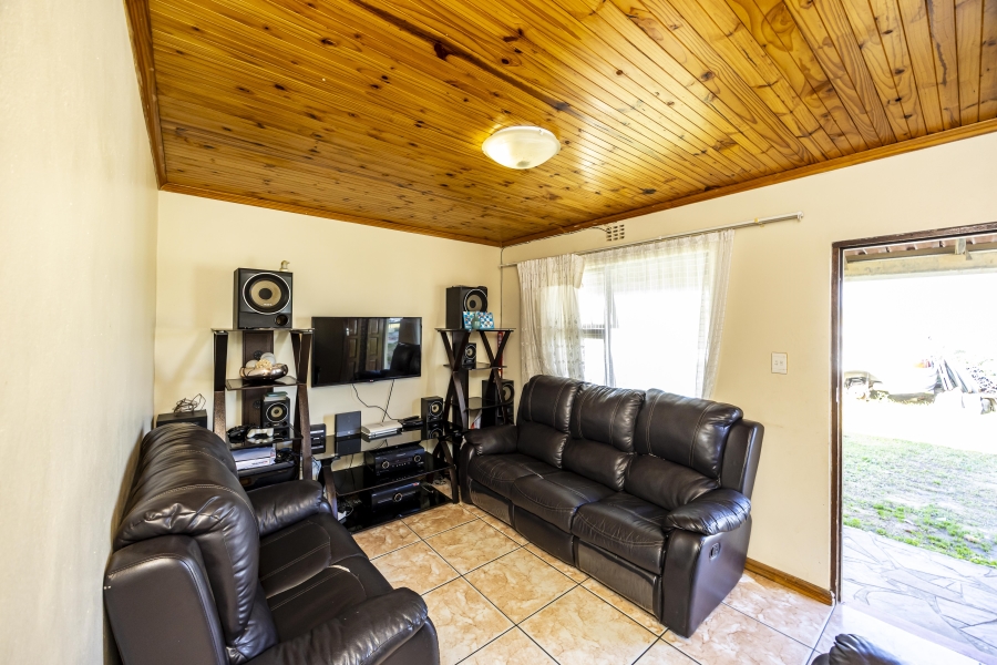 4 Bedroom Property for Sale in Mdantsane Nu 17 Eastern Cape